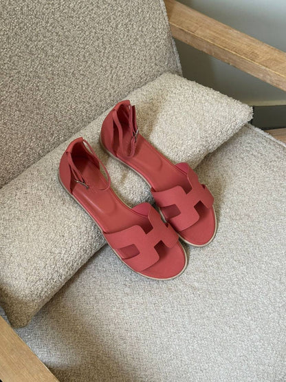 Hermes 🖤
✨ 𝐀𝐯𝐚𝐢𝐥𝐚𝐛𝐥𝐞 𝐍𝐨𝐰
✨ 𝐒𝐢𝐳𝐞𝐬: 𝟑𝟔 — 𝟒𝟏
450 dhs💓

Zain298
♥️♥️♥️