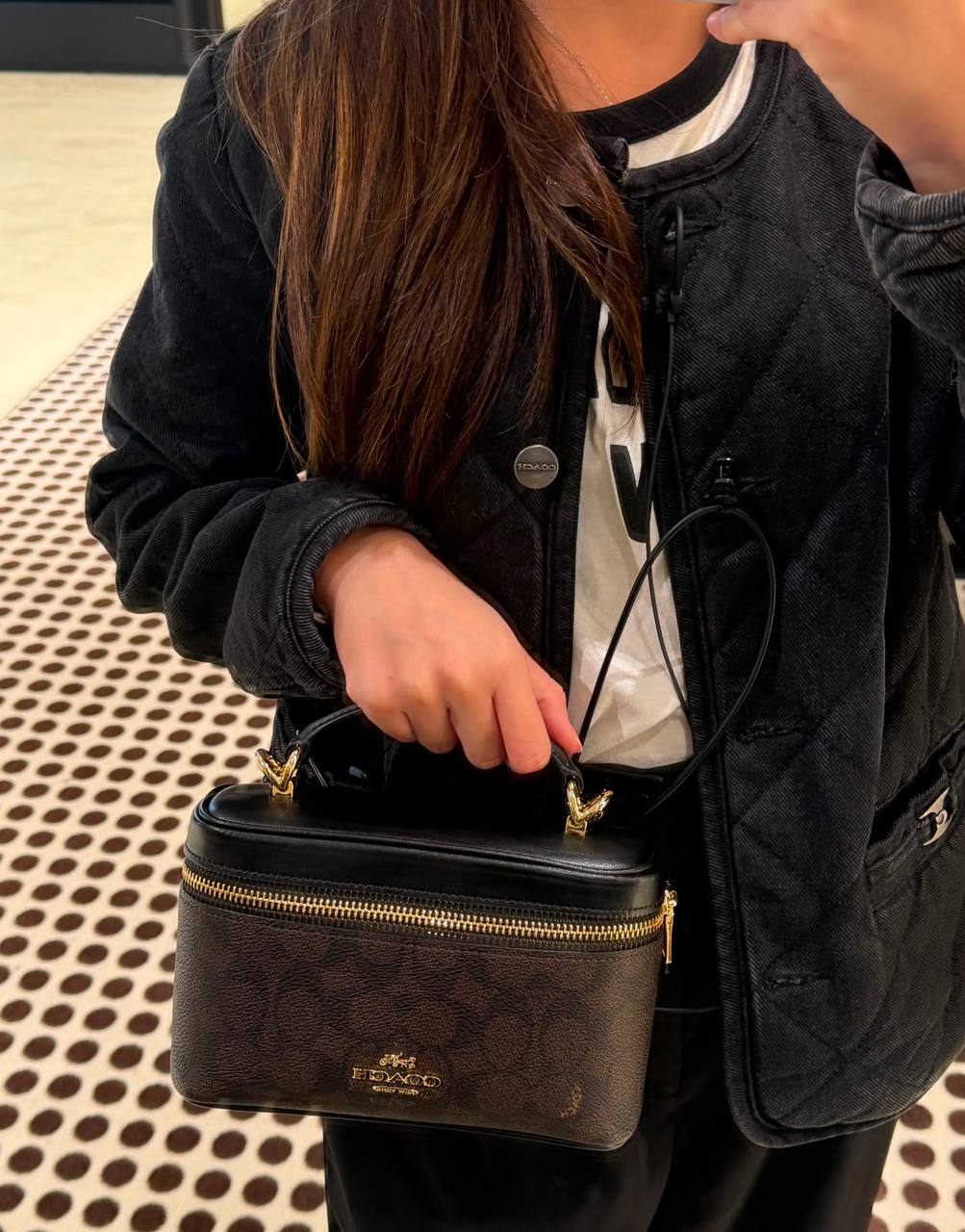 COACH NEW CAME HIGH QUALITY WITH BOX  
110 dhs🇦🇪🇦🇪

Zain295
♥️♥️♥️