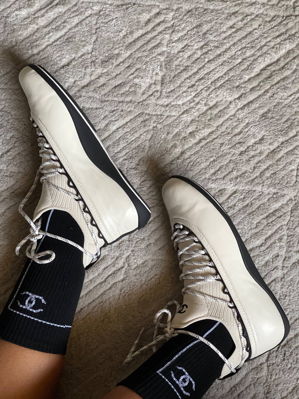 Chanel 

Vip quality 

Size:36 to 42
530 dhs🇦🇪🇦🇪

Zain113
♥️♥️♥️