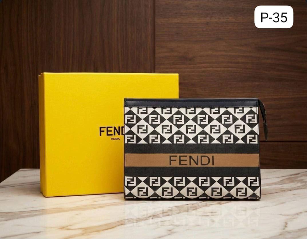 Men bags

Gucci
Vltn
Fendi

85 dhs🇦🇪🇦🇪

Zain182
♥️♥️♥️