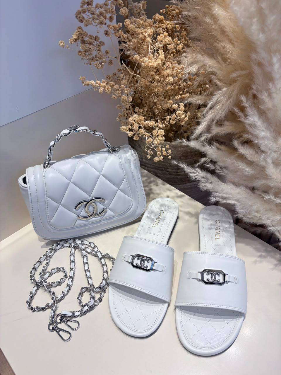 Chanel Set
170 dhs💓
Sliper Size 36-41

Zain236
Zain107
♥️♥️♥️