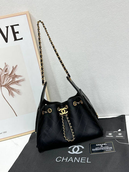 Chanel 
110 dhs💓
25 cm 

Zain253
♥️♥️♥️