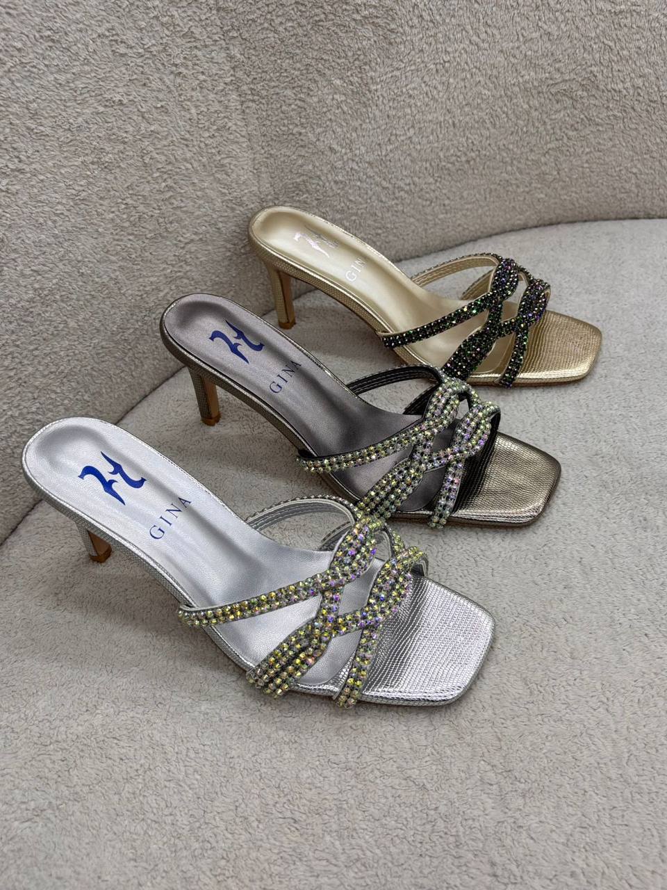 Gina 
110 dhs✅
Size 36-42

Zain30
♥️♥️♥️