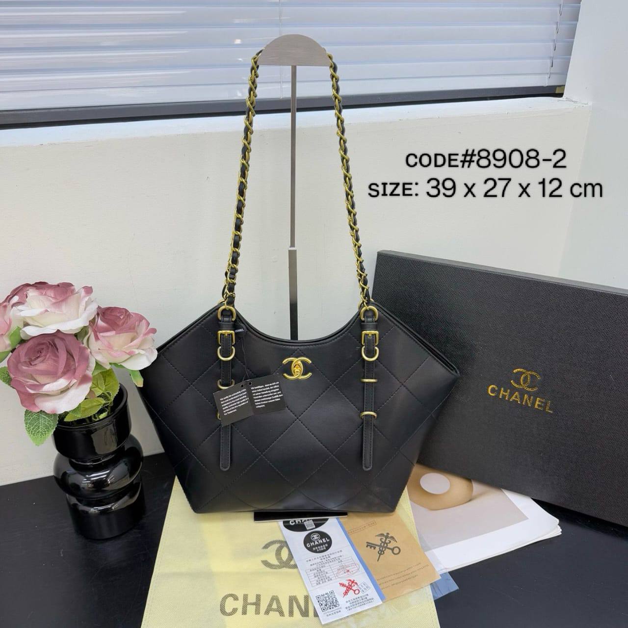 CHANEL ᴍᴀxɪ ᴛᴏᴛᴇʙᴀɢ
ɪɴ ɢᴏʟᴅ ᴄʜᴀɪɴ ʙᴇʟᴛ sᴛʀᴀᴘ
ʜᴀʀᴅ ʟᴇᴀᴛʜᴇʀ ᴍᴀᴛᴇʀɪᴀʟ
sɪᴢᴇ : 39 cm
NO BOX

80 dhs🗽

Zain31