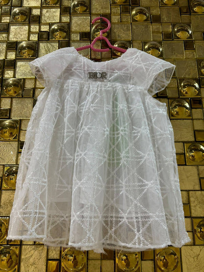 Dior

3m-6m，6m-9m，9m-12m，12m-18m，18m-24m，

100 dhs

Zain151
♥️♥️♥️