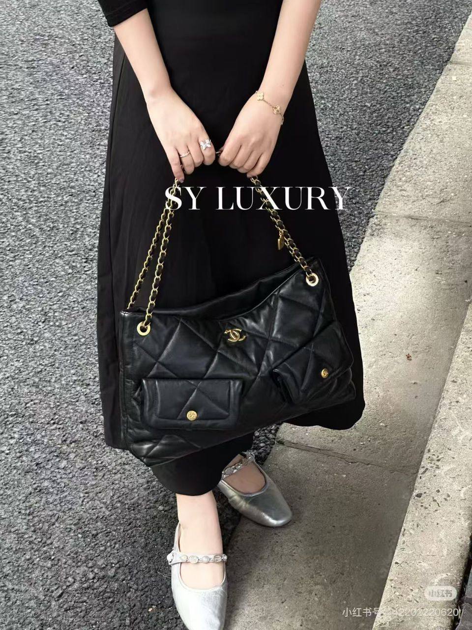Chanel
100 dhs🗽
big SIZE

Zain35
♥️♥️♥️