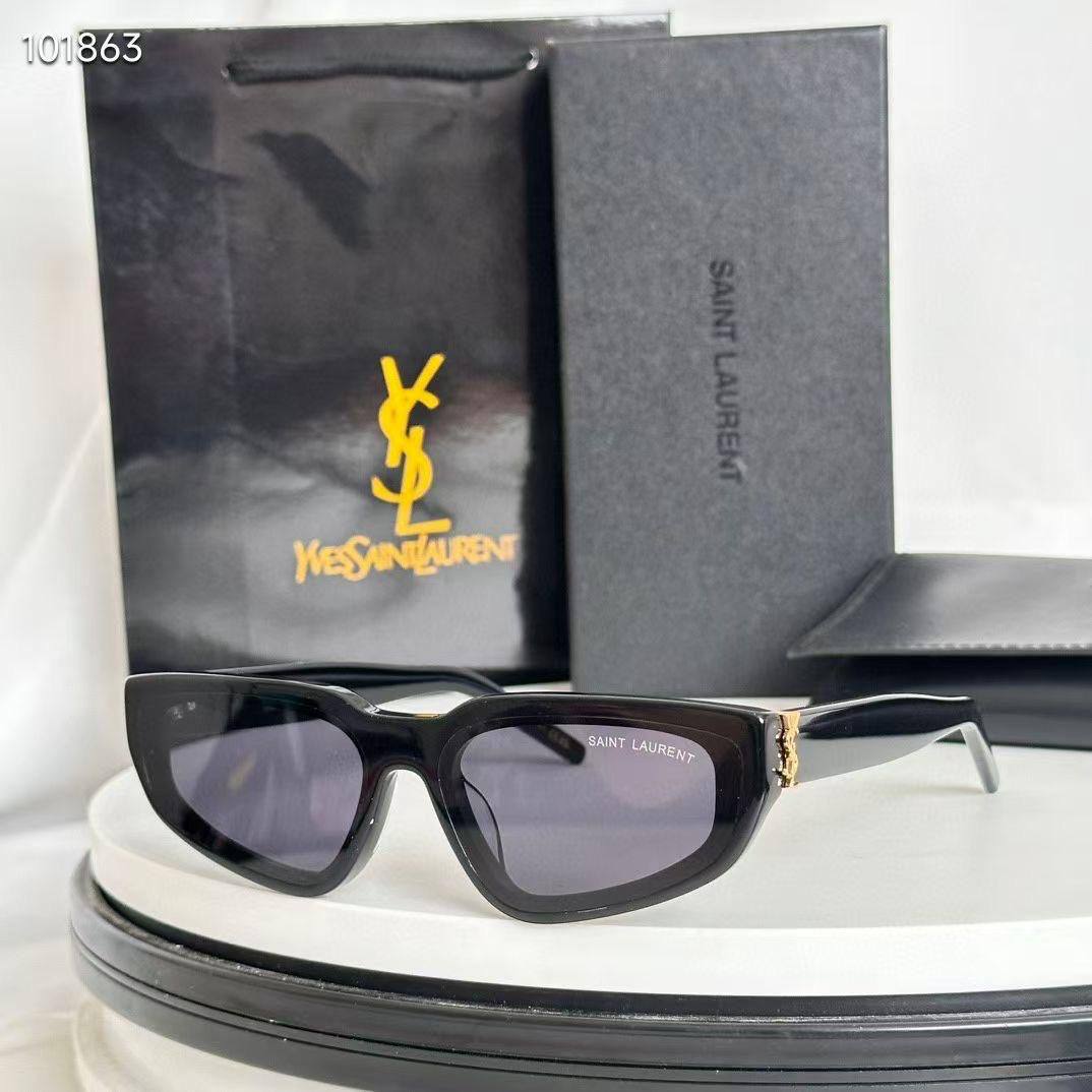 *NEW COLLECTION*

*SUNGLASSES WOMEN*

*MASTER QUALITY*

250 dhs🪙💚

Zain202
♥️♥️♥️