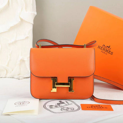 Hermes
100 dhs✅
with box
🎁🎁🎁

size
Small 19×6×15cm
Medium 24×6×17cm

Zain42
♥️♥️♥️
