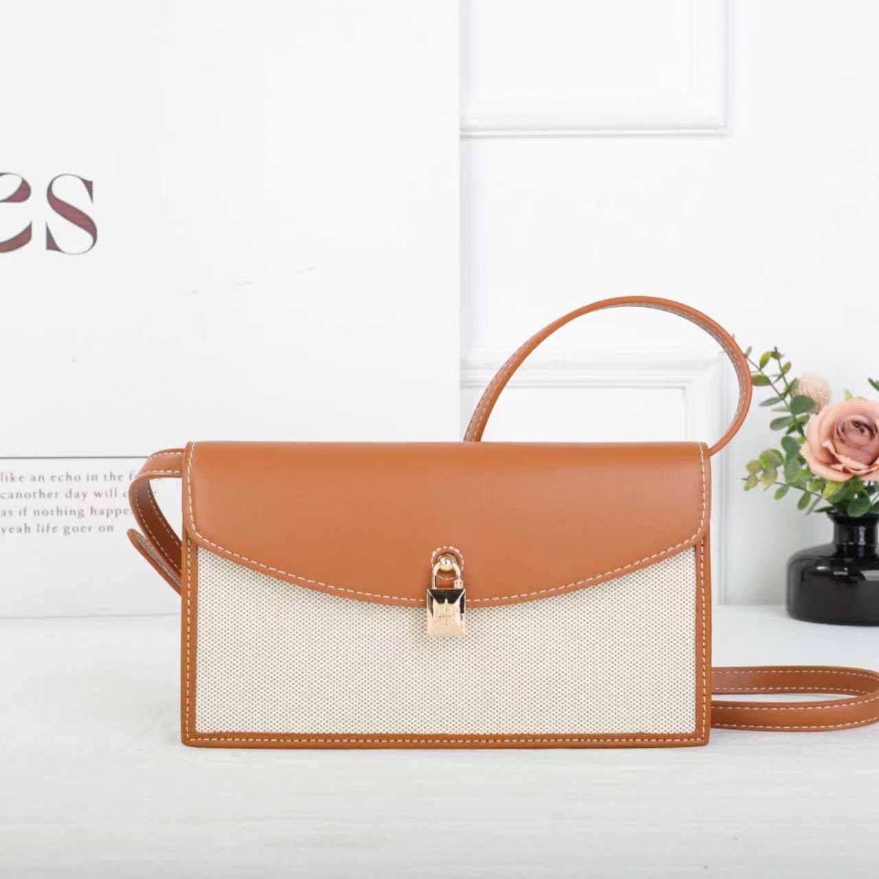 Loro Piana
SIZE  ………23CM 🥰
90 dhs❣️
with BOX🌷

Zain51
♥️♥️♥️