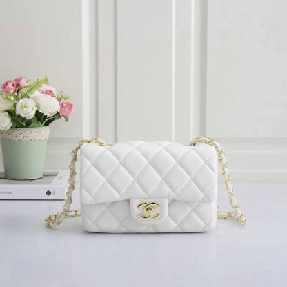 Channel

Best quality

Whith box’s

100 DHS🇦🇪🇦🇪

size 20cm

Zain158
♥️♥️♥️