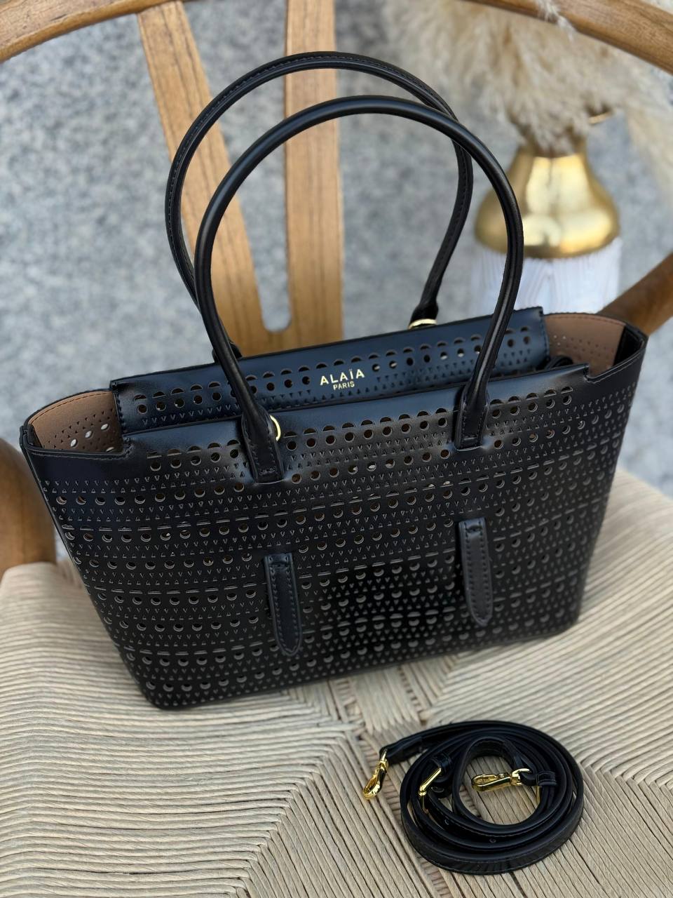 Master Bags🌺🌺
📌🎁*SPECIAL OFFER*🎁📌
240 dhs✅
💁🏼‍♂️💁🏼‍♂️💁🏼‍♂️💁🏼‍♂️💁🏼‍♂️

Zain167
♥️♥️♥️