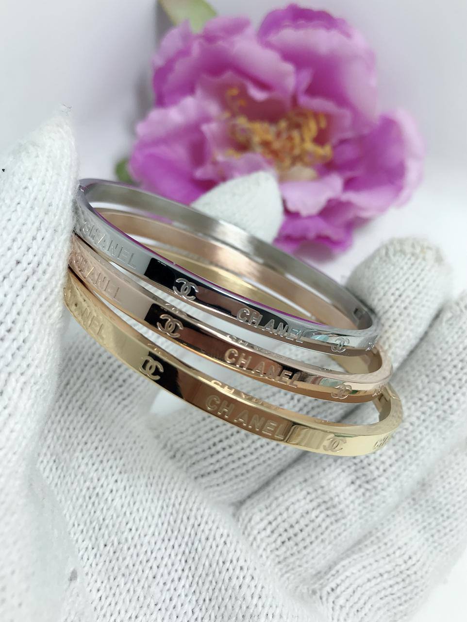 Cartier Set
55 dhs✅

Zain25
♥️♥️♥️