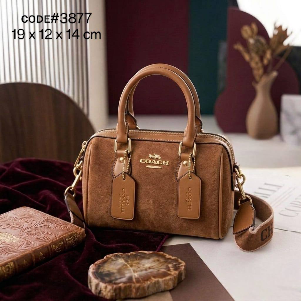 COACH ʀᴏᴡᴀɴ sᴀᴛᴄʜᴇʟ
sɪɢɴᴀᴛᴜʀᴇ sᴜᴇᴅᴇ ᴍᴀᴛᴇʀɪᴀʟ
ᴡɪᴛʜ ʟᴏɴɢ ʙᴇʟᴛ sᴛʀᴀᴘ
ɢᴏʟᴅ ʜᴀʀᴅᴡᴀʀᴇ
sɪᴢᴇ : 19 cm

70 dhs✅

Zain31
♥️♥️♥️