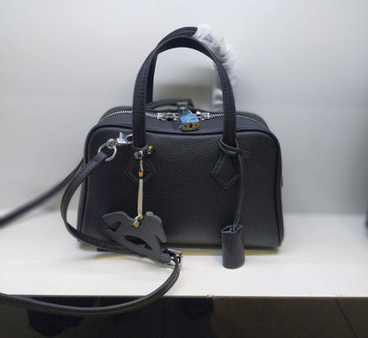Hermes 
95 dhs🪙🌨️

Zain235
♥️♥️♥️