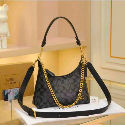 Coach
90 dhs✅
With box

Zain219
♥️♥️♥️