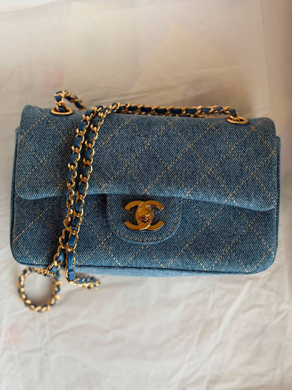 Chanel
𝐅𝐥𝐚𝐩 𝐁𝐚𝐠 
𝟐𝟎𝐜𝐦 

For Price 👇 WhatsApp✅
0568585901 
0507557372
0552275751 Owner Zain 👌

ZainETAG 4
♥️♥️♥️