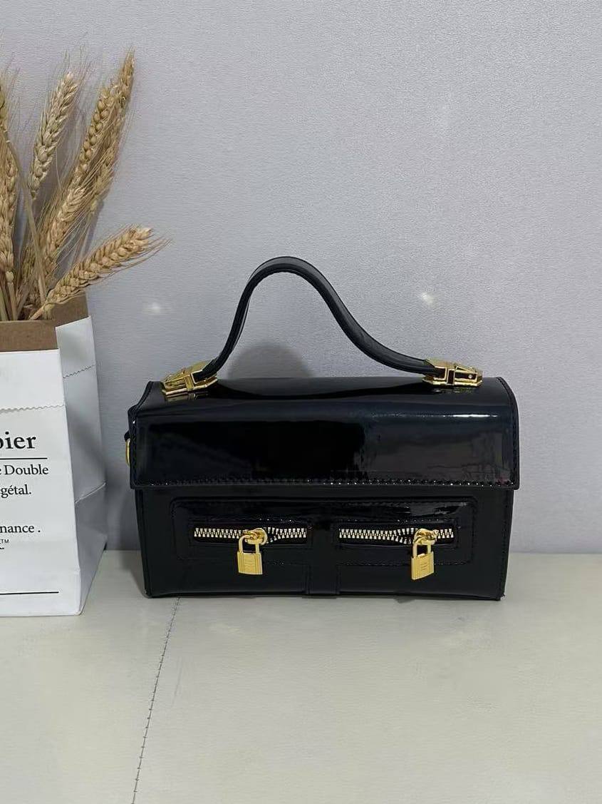 Hermes
65 dhs✅

Zain50
♥️♥️♥️