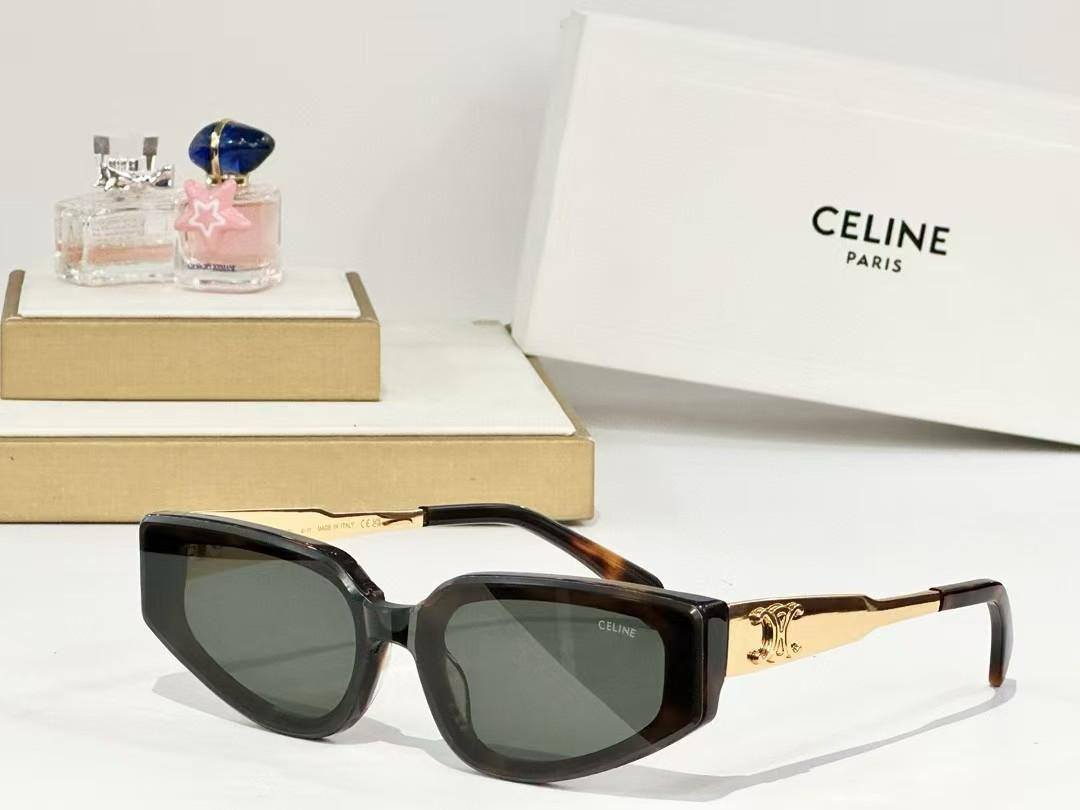 *NEW COLLECTION*

*SUNGLASSES WOMEN*

*MASTER QUALITY*

260 dhs🪙🌨️

Zain202
♥️♥️♥️