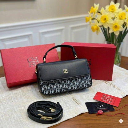 CH - Carolina Herrera
ʜᴀɴᴅʙᴀɢ ᴛᴏᴘ ʜᴀɴᴅʟᴇ
ɪɴ ᴍᴏɴᴏɢʀᴀᴍᴍᴇᴅ ᴘᴀᴛᴛᴇʀɴ
ɢᴏʟᴅ ʜᴀʀᴅᴡᴀʀᴇ
sɪᴢᴇ: 18 cm
ᴡɪᴛʜ ʙᴏx
🎁🎁🎁

90 dhs✅

Zain31
♥️♥️♥️