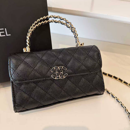 Chanel
105 dhs✅  
Size:19*6*12
with box

Zain07
♥️♥️♥️