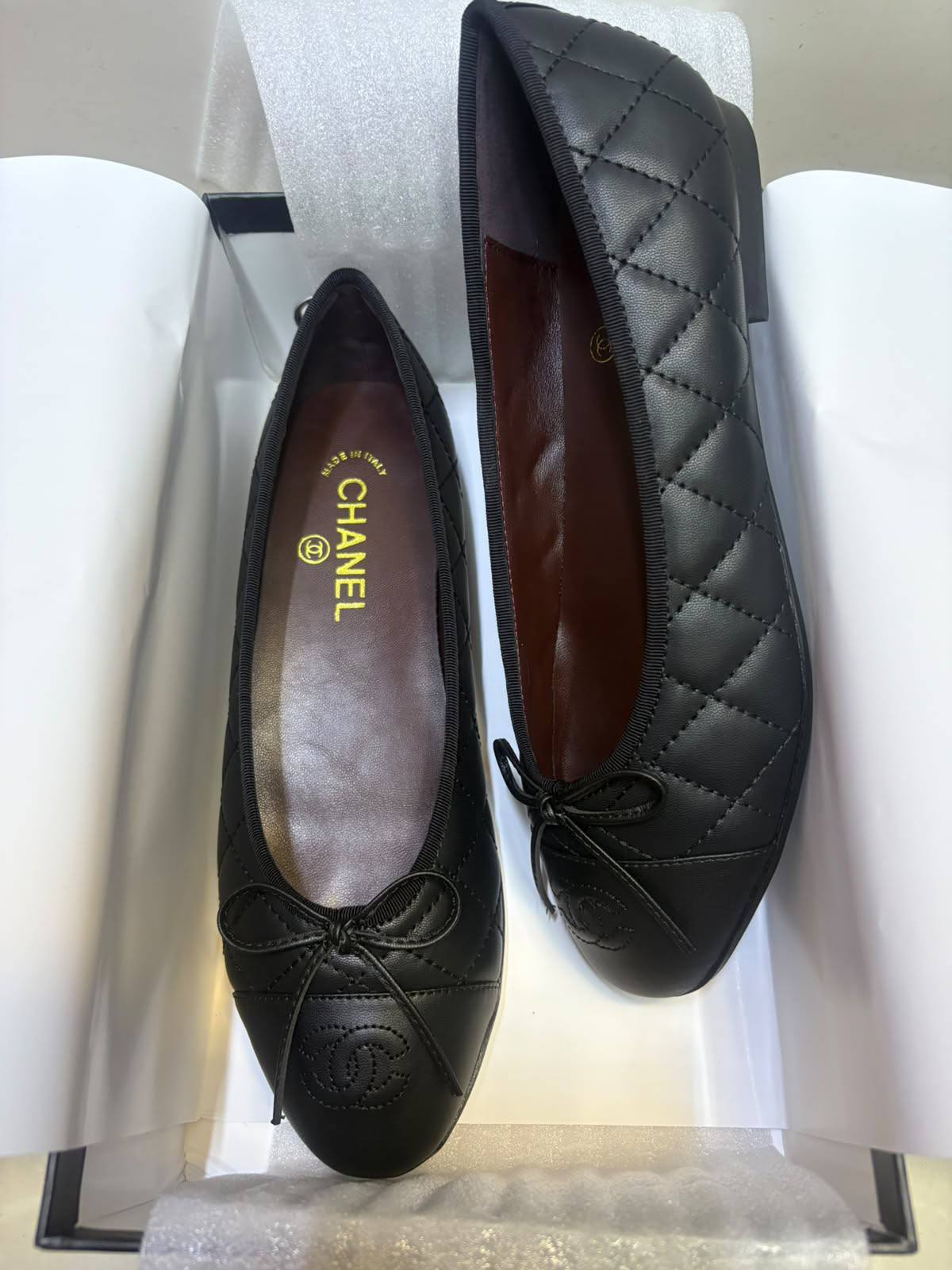 Chanel

36-41，

130 dhs🇦🇪🇦🇪

Zain145
♥️♥️♥️
