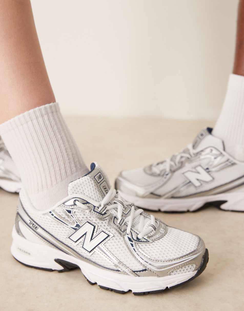 New Balance 740 Navy White ，
Size 36-45 ，
180 dhs🪙🌨️

Zain18
♥️♥️♥️