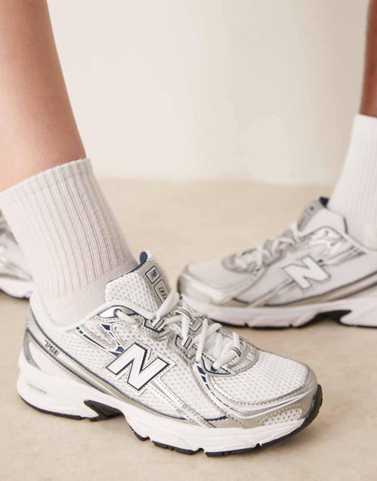 New Balance 740 Navy White ，
Size 36-45 ，
180 dhs🪙🌨️

Zain18
♥️♥️♥️