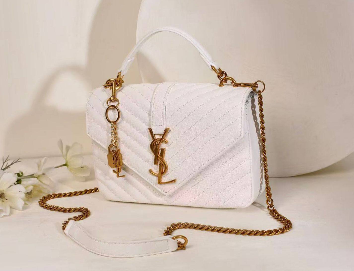 YSL 

RESTOCK GOOD QUALITY 
WITH BOX 
🎁🎁🎁

110 dhs❣️

Zain39
♥️♥️♥️