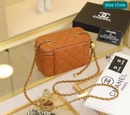Chanel
Good quality 
with box 
100 dhs✅

Zain186
♥️♥️♥️