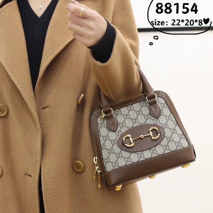 Gucci
80 dhs❤️

With box
🎁🎁🎁

Zain219
♥️♥️♥️