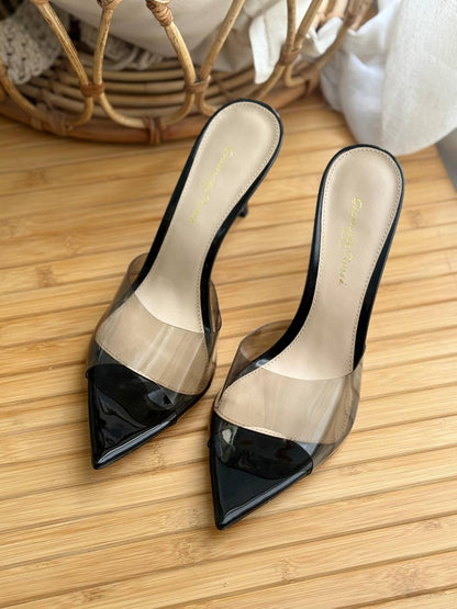 Gianvito Rossi
Super Master
𝗦𝗶𝘇𝗲 𝟯𝟲 𝘁𝗼𝗼 𝟰𝟭 
450 dhs💛

Zain303
♥️♥️♥️