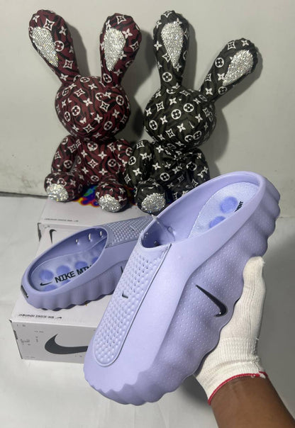 Nike Mind 001 mules in the "Palest Purple"💜
New Arrivals 😇
37-47 Available 🤩
Size 39,40 🚫
240 dhs✅

Zain242
♥️♥️♥️