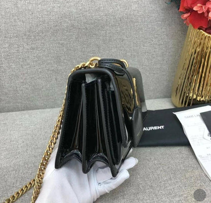 YSL NEW CAME GOOD QUALITY WITH BOX 
110 dhs🇦🇪🇦🇪

Zain295
♥️♥️♥️