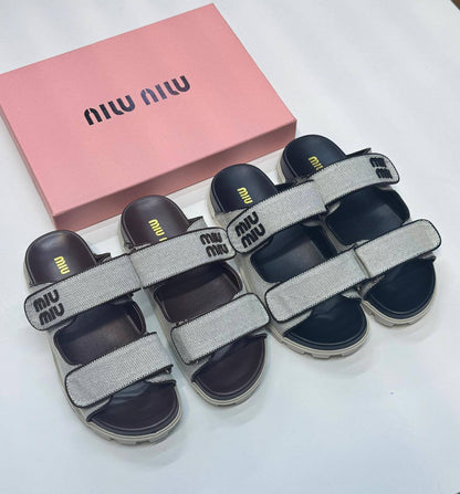 Miu Miu
Size 36-41
110 dhs🪙🌨️

Zain21
♥️♥️♥️