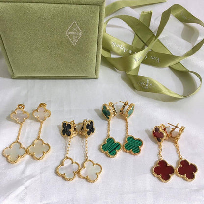 VCA EARRING
2 FLOWER
65 DHS🇦🇪🇦🇪
 EACH WITH BOX AND PAPER BAG🛍️🎁

Zain89
♥️♥️♥️