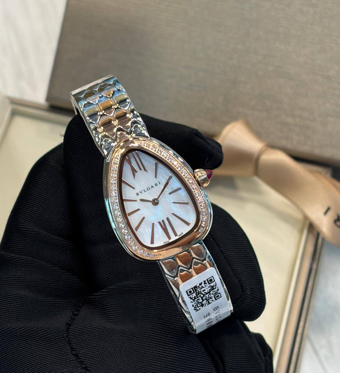 Bvlgari watch for ladies 
good quality 
270 dhs❣️

Zain59
♥️♥️♥️