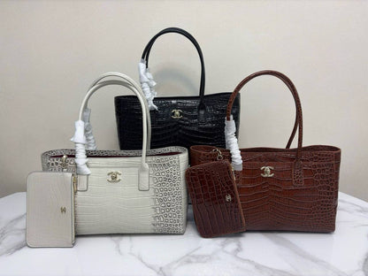 Chanel 🙋🏻💕
Master🌺🌺
35cm🫶🏼🫶🏼 
350 dhs💛

Zain297
♥️♥️♥️