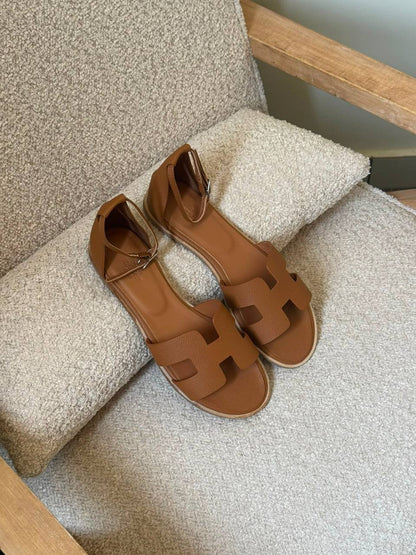 Hermes 🖤
✨ 𝐀𝐯𝐚𝐢𝐥𝐚𝐛𝐥𝐞 𝐍𝐨𝐰
✨ 𝐒𝐢𝐳𝐞𝐬: 𝟑𝟔 — 𝟒𝟏
450 dhs💓

Zain298
♥️♥️♥️