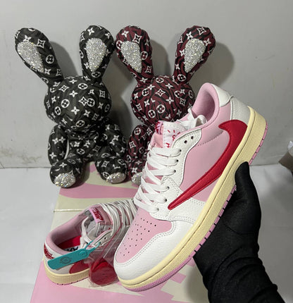 Nike x Travis Scott Air Jordan 1 Low OG "Tropical Pink"
New Arrivals 🤩
36-45 AVAILABLE 
230 dhs🇦🇪🇦🇪

Zain242
♥️♥️♥️