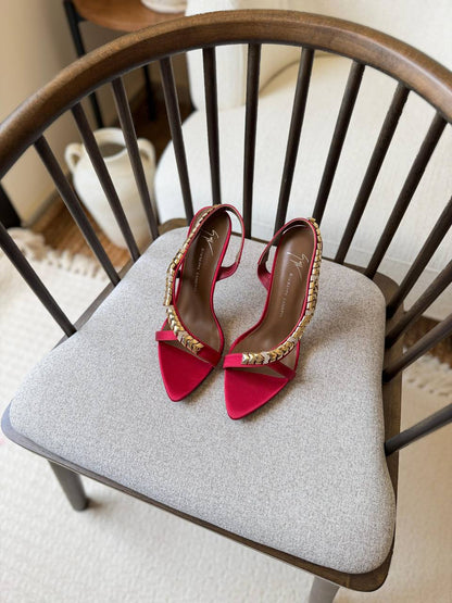 Giuseppe Zanotti
𝑽𝑰𝑷 𝑸𝒖𝒂𝒍𝒊𝒕𝒚
𝑺𝒊𝒛𝒆 35 𝒕𝒐 42 
550 dhs💓

Zain81
♥️♥️♥️
