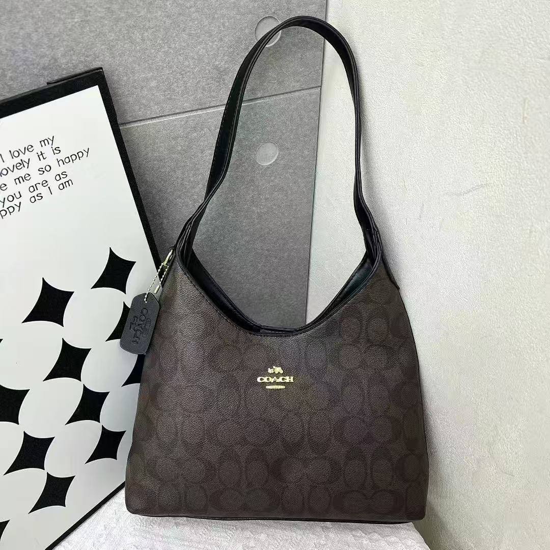 Coach
65 dhs💓

Zain232
♥️♥️♥️