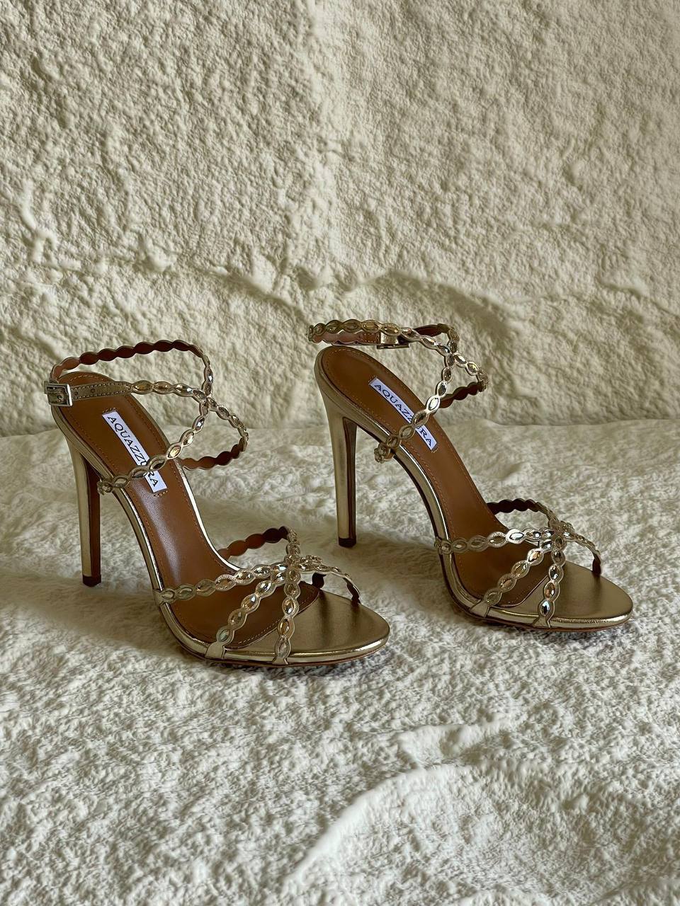 AQUAZZURA
SuperMaster Quality 💯
450 dhs🇦🇪
Size: 36-41💥

Zain198
Zain171
♥️♥️♥️