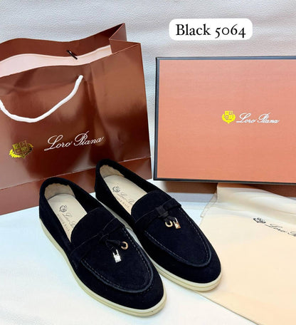 Loro piana ladies 
Size 36to41
115 dhs🪙💕

Zain236
♥️♥️♥️
