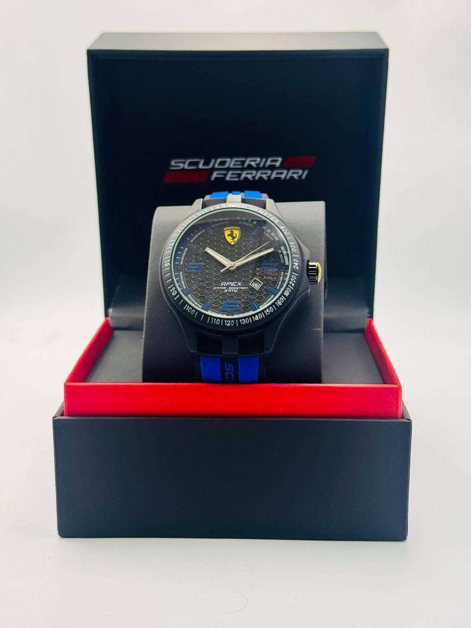 Mont Blanc Men
*chronograph working*
*offer price 
55 dhs✅

Zain08
♥️♥️♥️