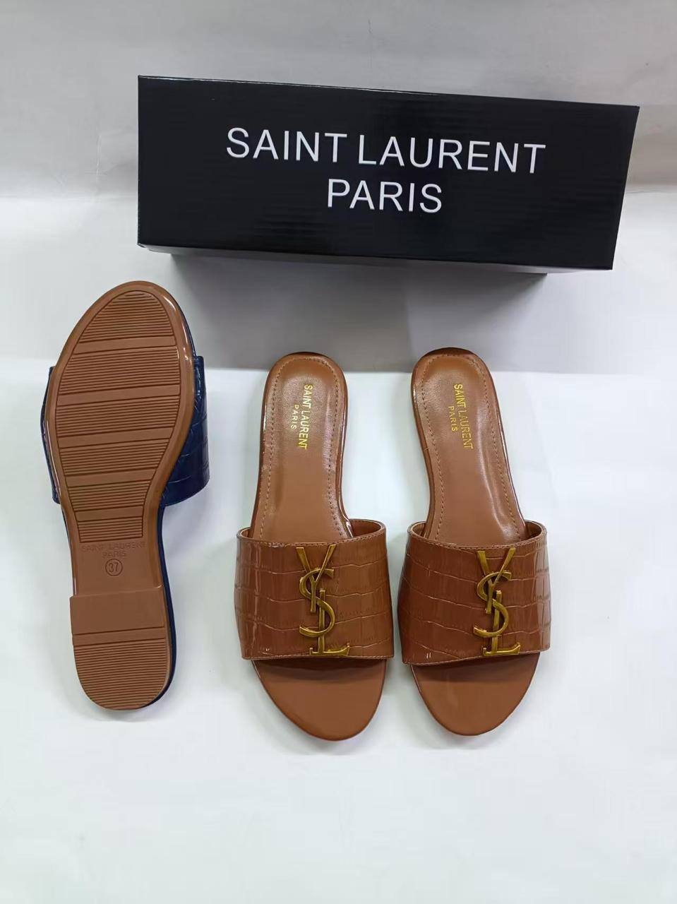 YSL

Size 36-41🔥🔥🌹
60 dhs💓

Zain161
♥️♥️♥️