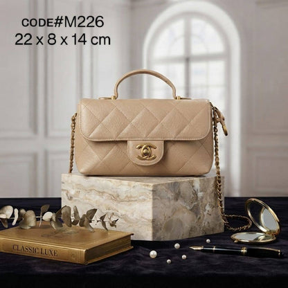 CHANEL ᴛᴏᴘ ʜᴀɴᴅʟᴇ
ᴄʀᴏssʙᴏᴅʏ ʙᴀɢ
ᴄᴀᴠɪᴀʀ ʟᴇᴀᴛʜᴇʀ ᴍᴀᴛᴇʀɪᴀʟ
ɢᴏʟᴅ ʜᴀʀᴅᴡᴀʀᴇ
sɪᴢᴇ : 22 cm

75 dhs💛

Zain31
