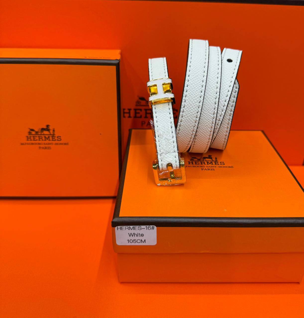 Hermes Belt

55 dhs✅

with box
🎁🎁🎁

Zain93
♥️♥️♥️