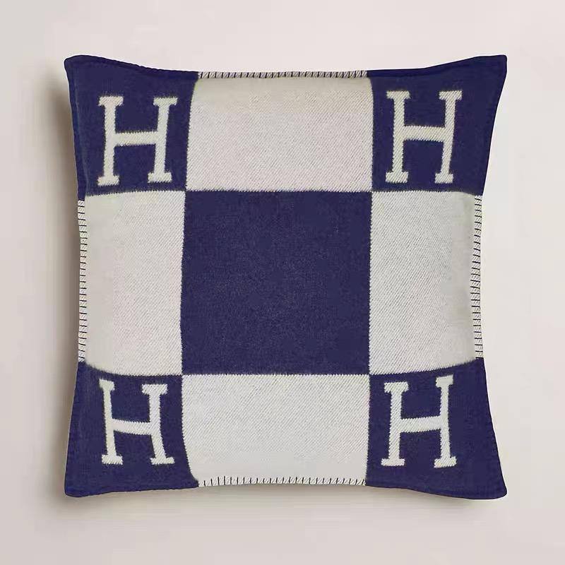 Hermes set

Full Pillow + cover
Master quality 

220 dhs

Zain90
♥️♥️♥️