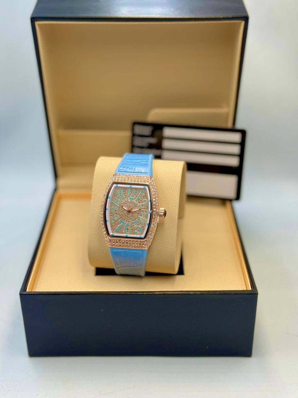 Frank Muller ladies 
65 dhs🪙🌨️

Zain08
♥️♥️♥️
