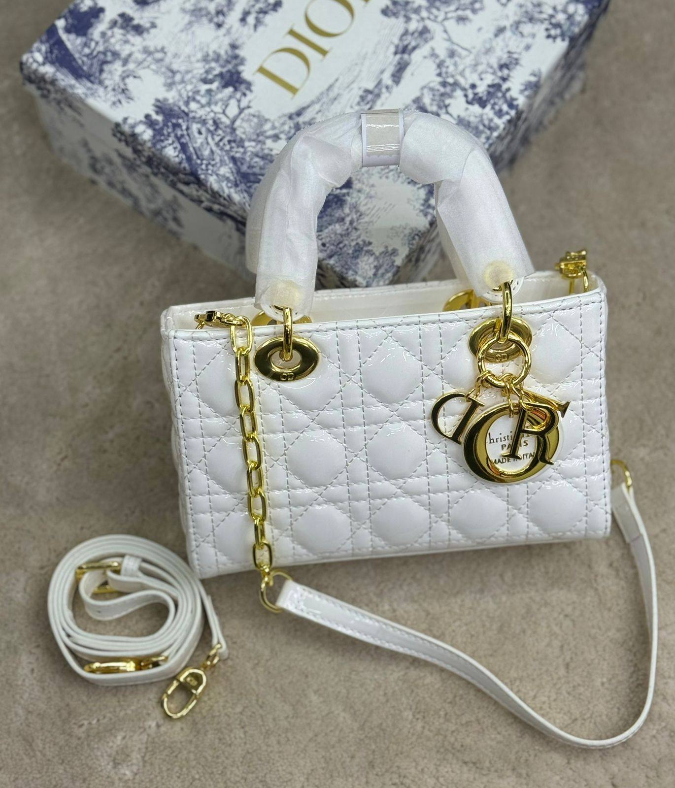 LADY DIOR 🆕
GOOD QUALITY 💯

110 dhs🌺

WITH BOX 📦 🔥
🎁🎁🎁

Zain28
♥️♥️♥️